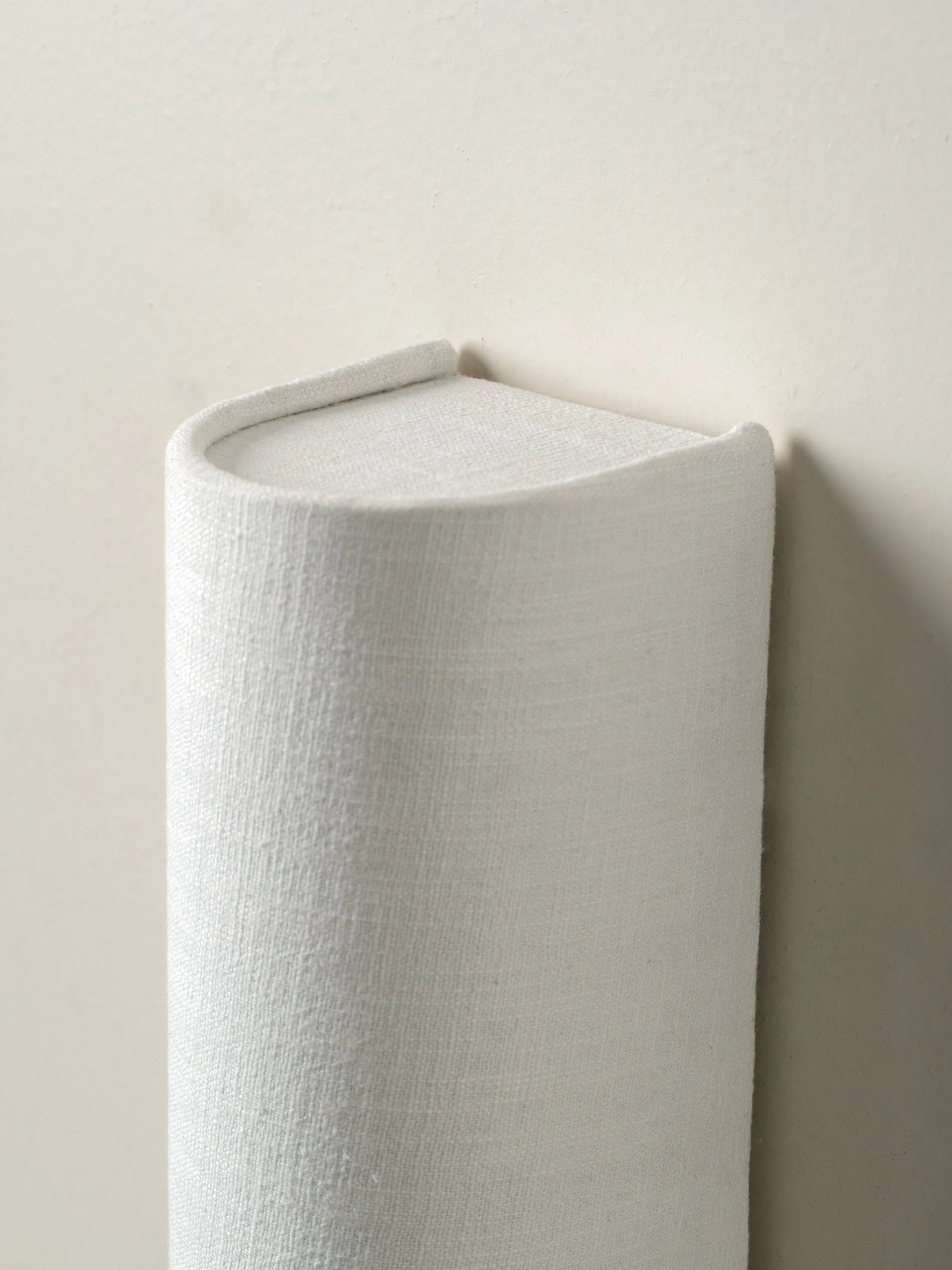 Folia - natural linen single wall light